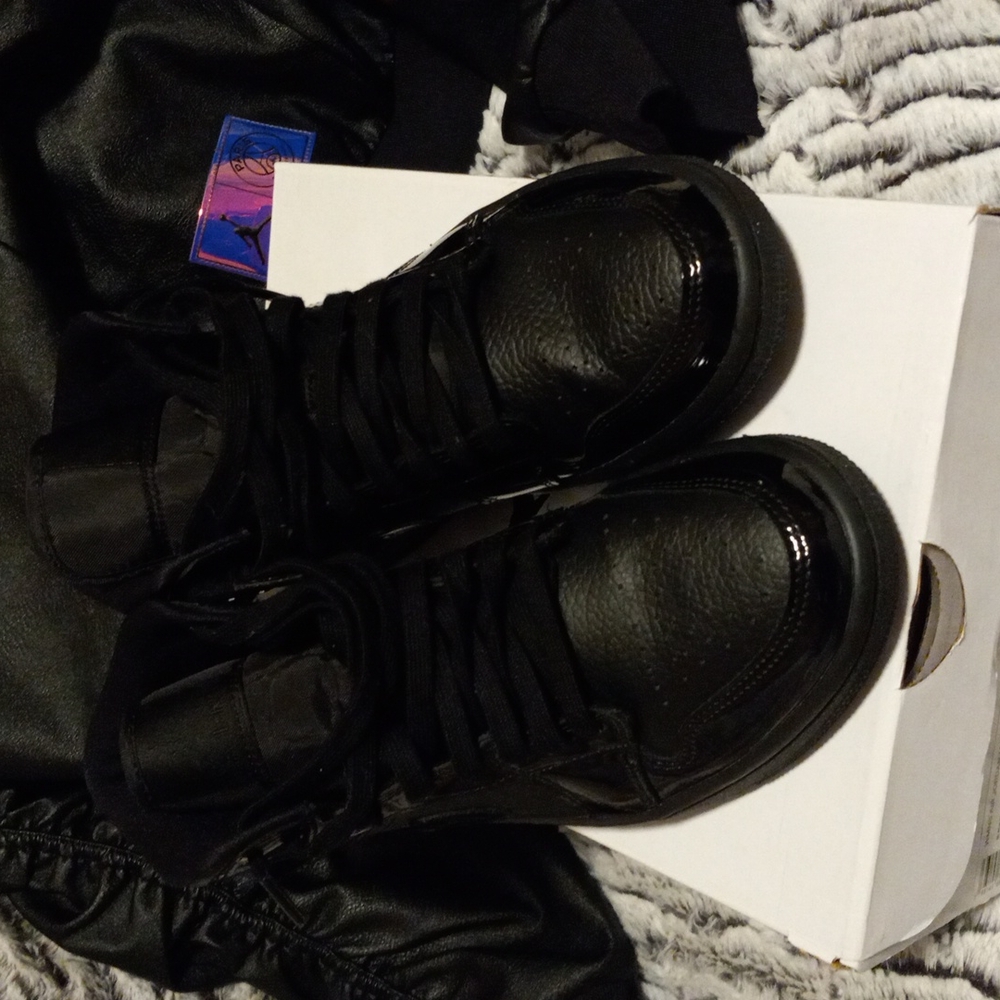 Womens jordan 1